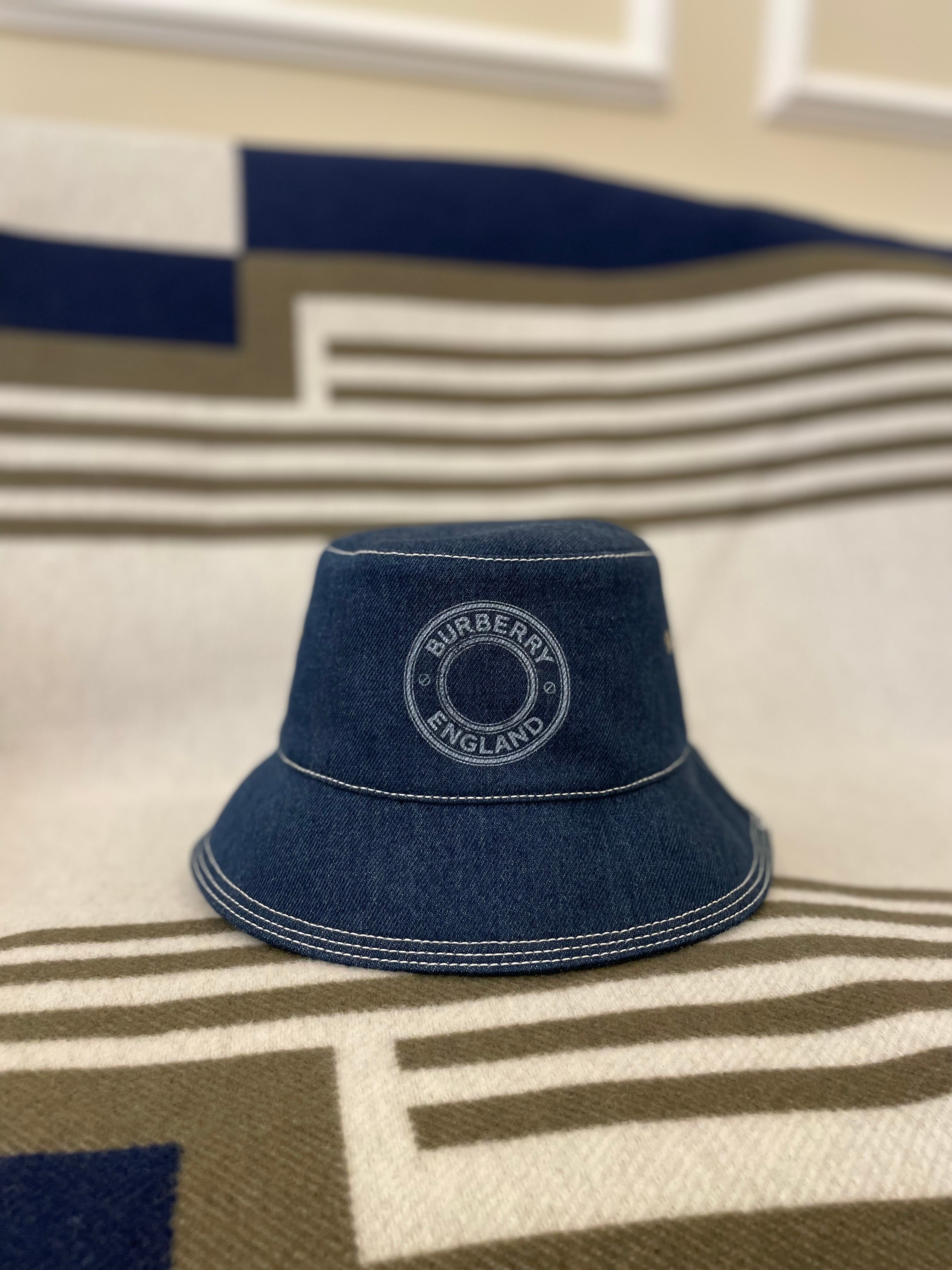 Burberry bucket retailer hat