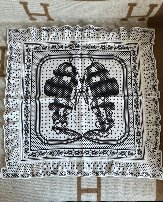 Hermès Brides de Gala Bandana a Pois scarf 70