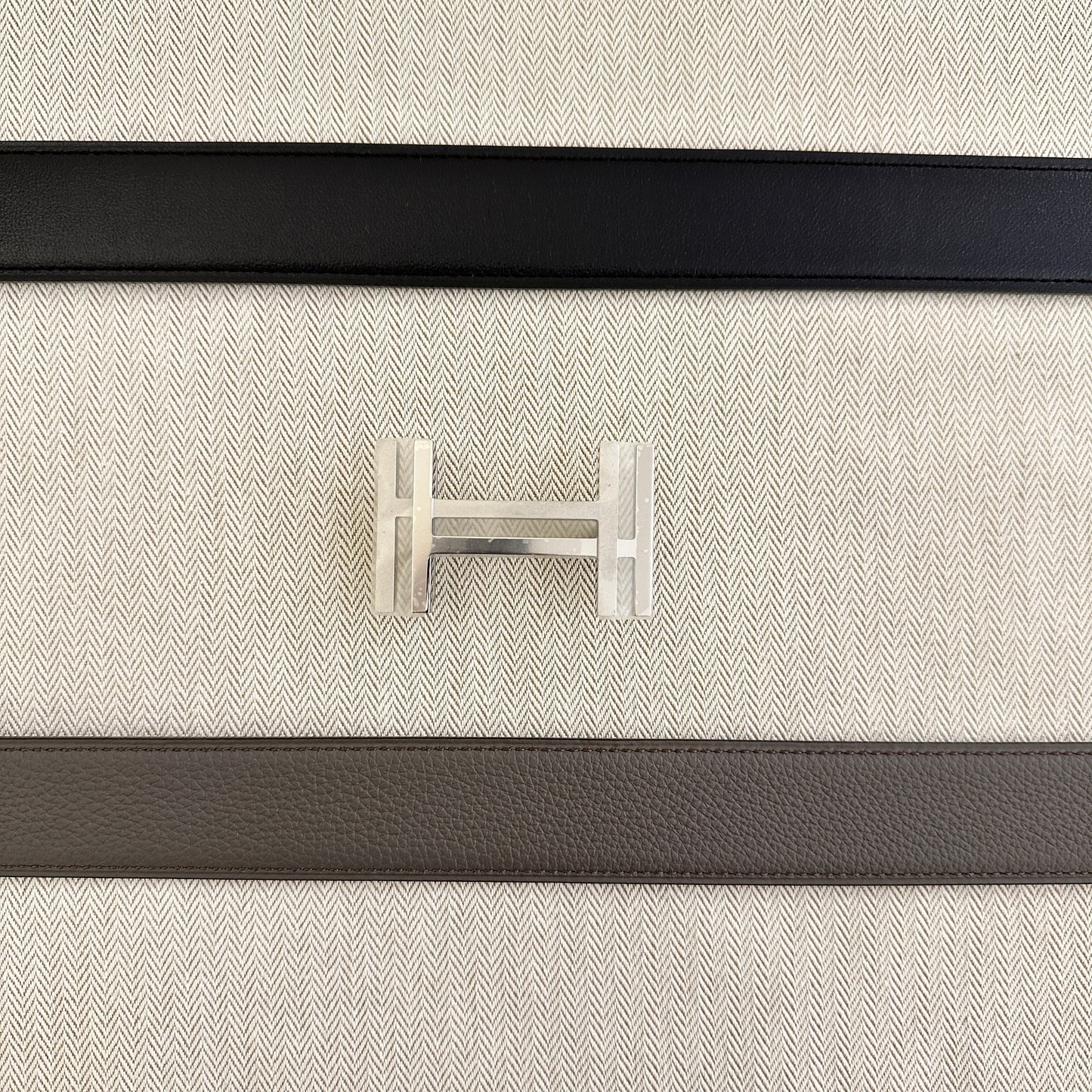 Hermès 32mm H au Carre belt buckle & Reversible leather strap 95cm
